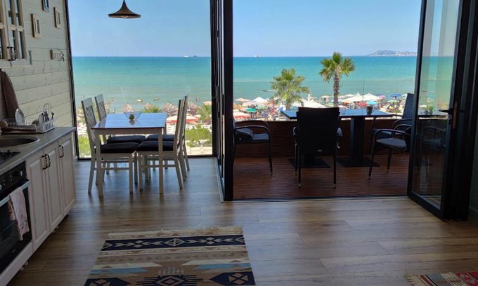 Golem Apartment | Luxury Beach Apartment in Qerret