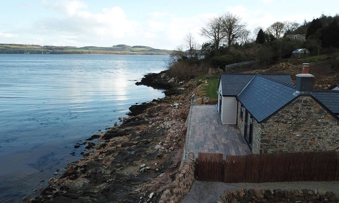 Kirkcudbright Cottage | Luxury Beach Bothy Overlooking Sea with Private Direct Beach Access