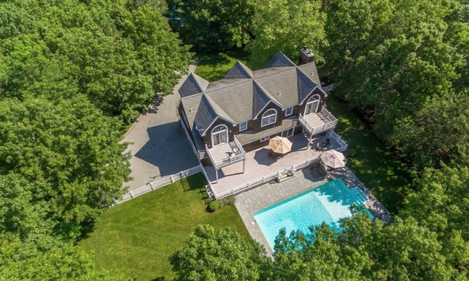 East Quogue House | Luxury Beach House, Heated Pool, Dune Rd beaches, pets yes
