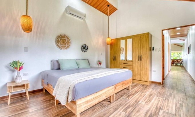 Cocles Apartment | Luxury Beachfront 2BR Apartment with Oceanview Terrace with AC
