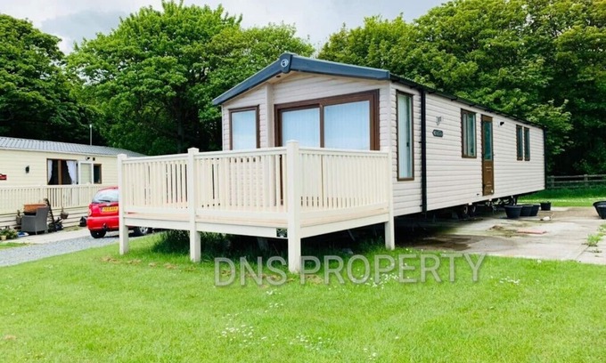 Winestead Cabin | Luxury caravan only 10 mins from the beach