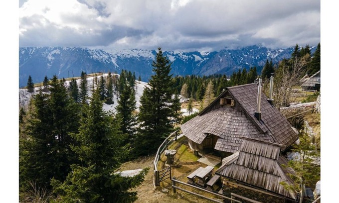 Kamnik Ski Chalet | Luxury Chalet & Sauna Irenca - Velika planina