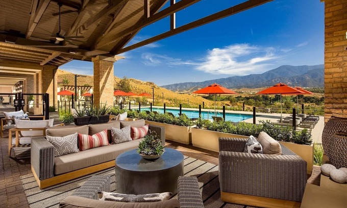 Corona Bed & Breakfast | Luxury Charming bed & breakfast in beautiful Mountain View home by Glen Ivy Spa