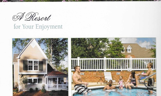 Lackey Cottage | Luxury cottage at Williamsburg VA. Master bdr has hot tub. Close to recreations.