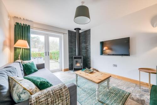 New Forest District House | Luxury Cottage in the New Forest with Log Burner