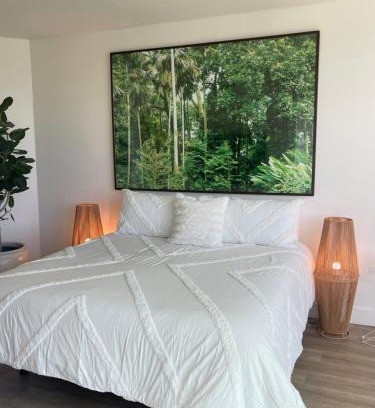 East Village Apartment | Luxury Designer Suite with Rooftop Pool, Gym