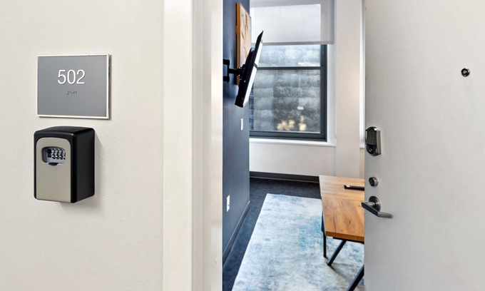 Downtown Pittsburgh Apartment | Luxury Downtown Spot Just Minutes to the Game!