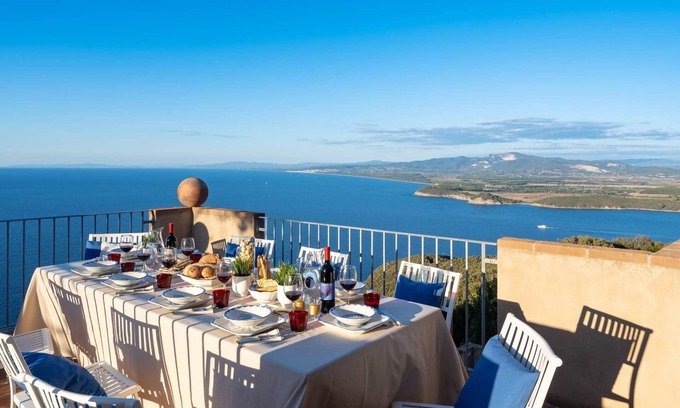 Populonia Apartment | Luxury House In Populonia Above The Sea