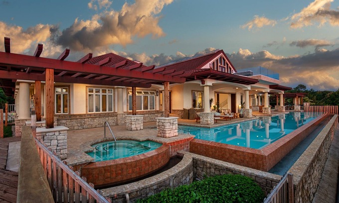 Kailua-Kona House | Luxury Kona Mansion: Infinity Pool & Epic Views