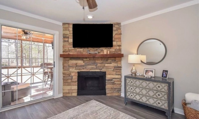 Dadeville Condo | Luxury Lake Martin Condo