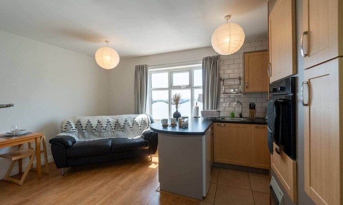 Chapeltown Apartment | Luxury modern flat ‡ close to city ‡ free parking