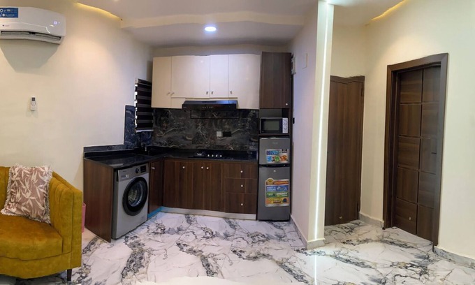 Mushin Apartment | Luxury & Modern Self Check-In Apts near Airport M01a