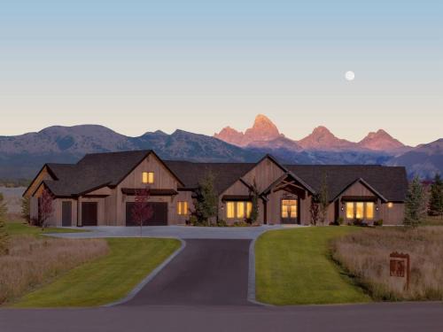 Clawson House | Luxury Retreat Teton Views 3 Acres