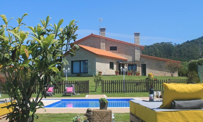 Serans House | Luxury Singular Villa Carolina