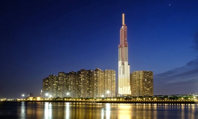 Hang Xanh Apartment | Luxury Smart Apartment at Landmark 81 Tallest building in VN