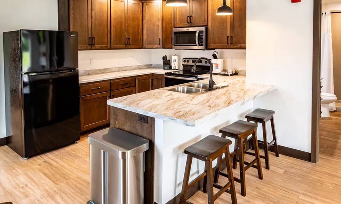 Brillion Apartment | Luxury Suites: #2