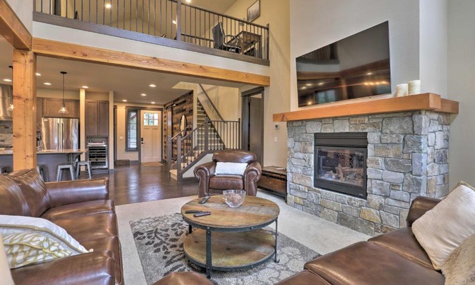 Cle Elum House | Luxury Suncadia Resort Retreat with Private Hot Tub!