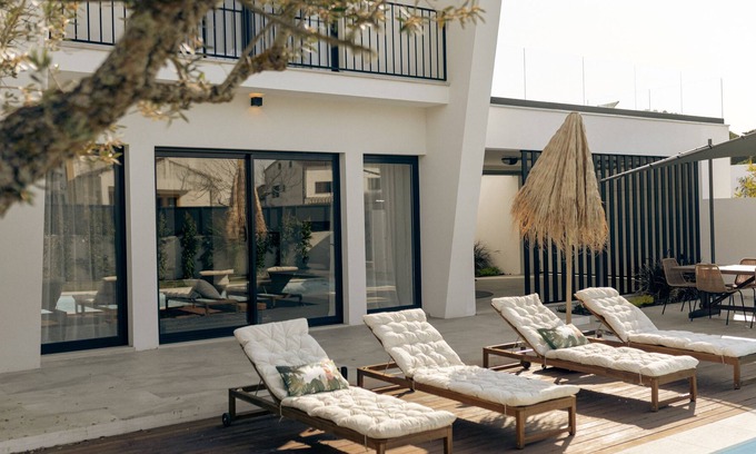 Alfarim Villa | Luxury Sunny Stay in Sesimbra !