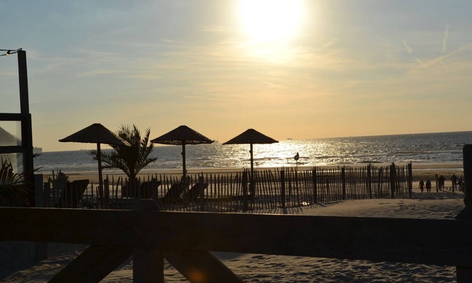 's-Gravenzande RV Rental | Luxury Tent with Kitchen & Shower near Beach & Campsite