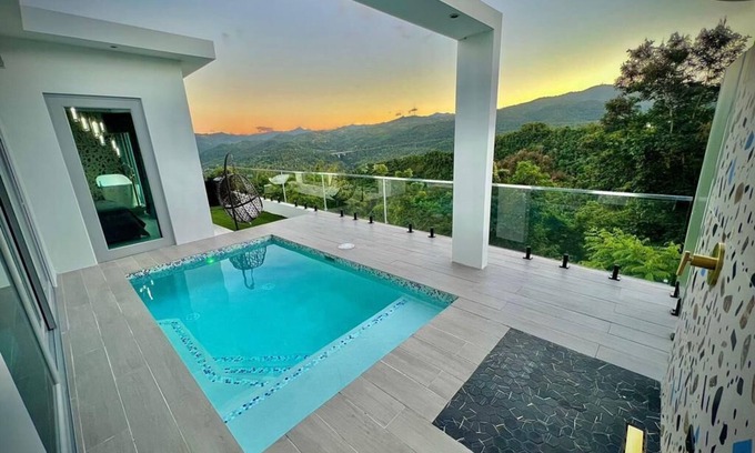 Caguas Cabin | Luxury Tiny home with pool & amazing view