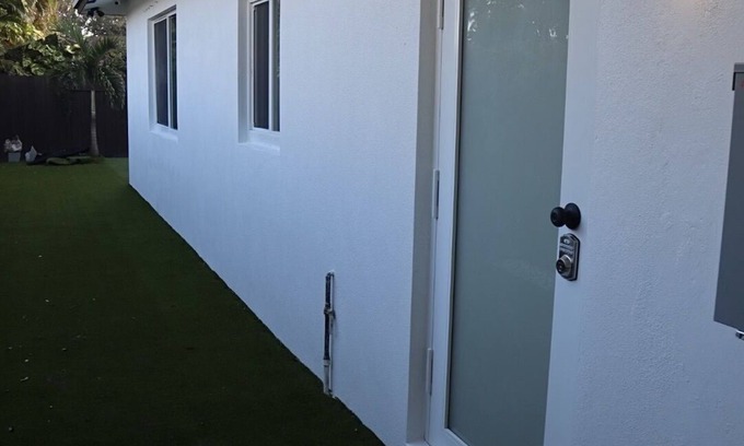 North Lauderdale Apartment | Luxury Unit A