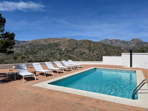 Competa Villa | Luxury villa - breathtaking views - hot tub - 15' to beach