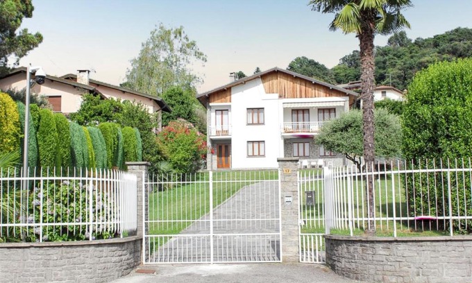 Ranco Villa | Luxury Villa in Ranco with Pool