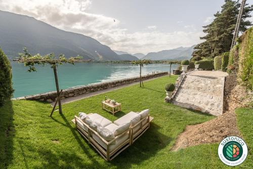Chaparon House | Luxury Villa Pernette, vue lac et plage privée - LLA Selections by Location Lac Annecy