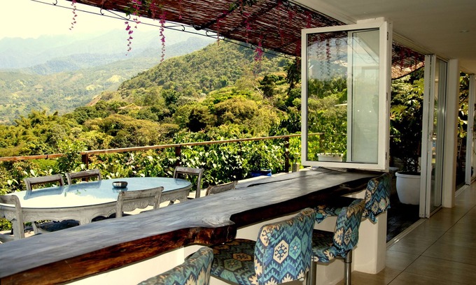 Cali House | Luxury villa, pool (10 mins from the city)