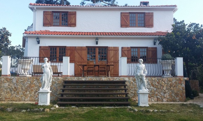 Lagoa de Albufeira Villa | Luxury villa 5 minutes from the beach, close to the Lagoa nature reserve