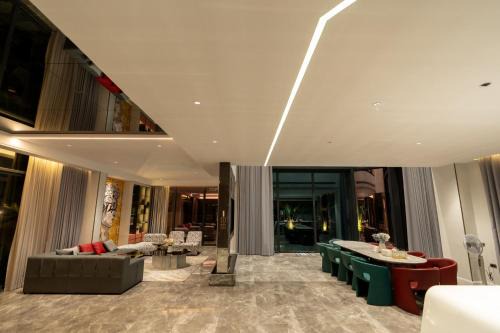 Dien Ban Villa | LUXURY VILLA WITH 6 BEDROOMs