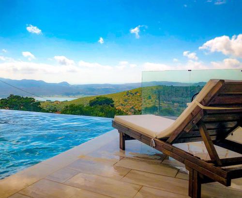 Kardhakata Villa | Luxury villa with private infinity pool