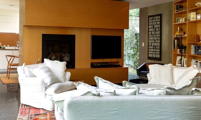 Malvern House | Luxury Villas Ethel St (With Car Parking)