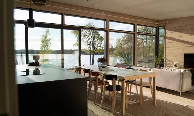 Kitula Villa | Luxury Waterfront Villa with a Private Jacuzzi