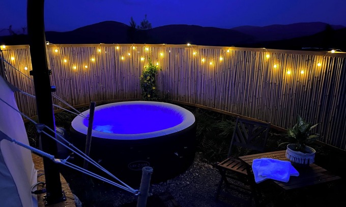 Hohe Wand RV Rental | Luxus Glamping-zelt Direkt an der Hohe Wand - mit Sternenfenster & Whirlpool