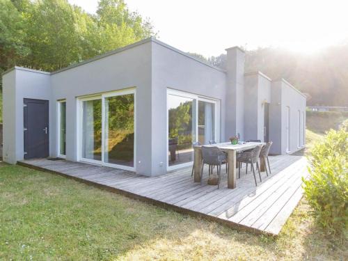Waxweiler House | Luxusbungalow im Campingpark