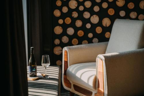 Bila Apartment | Luxusní Apartmány Domovjanka - LYSÁ HORA, SMRK, KMÍNEK, SLAVÍČ