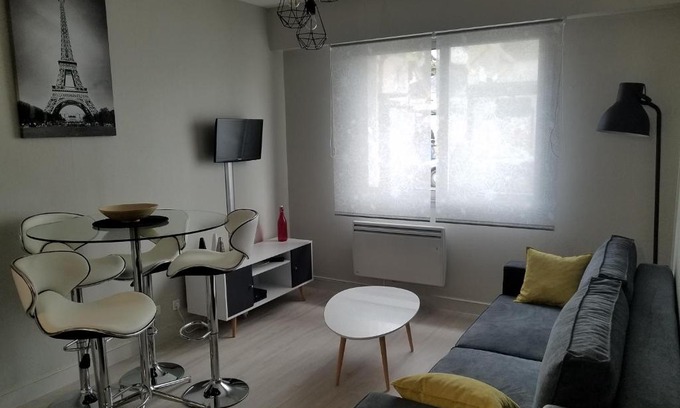 Chartres Apartment | LV Chasles
