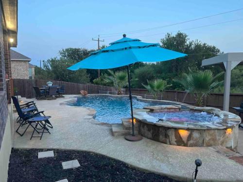 San Antonio Villa | Lxry 7BR, Heated Pool and Spa near attrns, St2