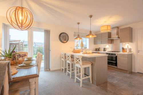 Lytham St. Anne's House | Lytham Christal Retreat - Luxury Detached, Garden, Drive