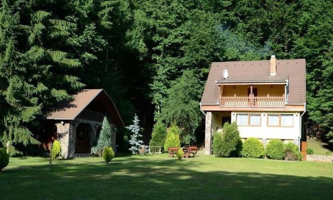 Bradesti Villa | Máréfalvi vendégház
