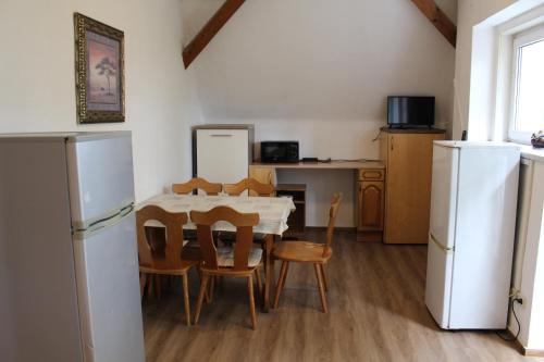 Crawinkel Apartment | Möblierte Zimmer und Wohnungen in Thüringen Wald