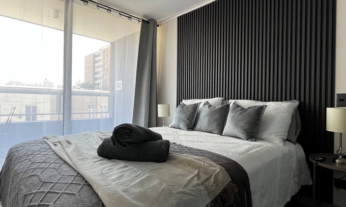 Downtown Santiago Apartment | M&C DZ317