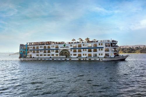 Nile River Luxor Boat Rental | M/S Esmeralda Nile Cruise - 4 or 7 Nights From Luxor each Monday and 03 Nights From Aswan each Friday