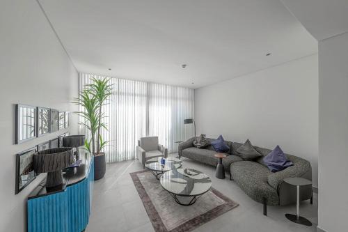 Riyadh Apartment | Mabaat - Al Qirawan 3BR Apt - 581