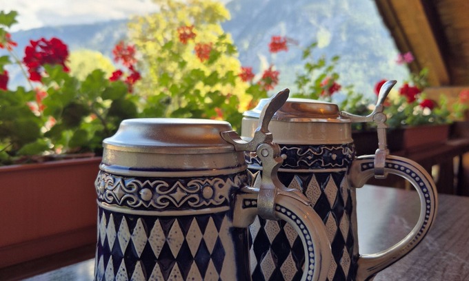 Oberau Apartment | Mack guest house in Upper Bavarian country house style