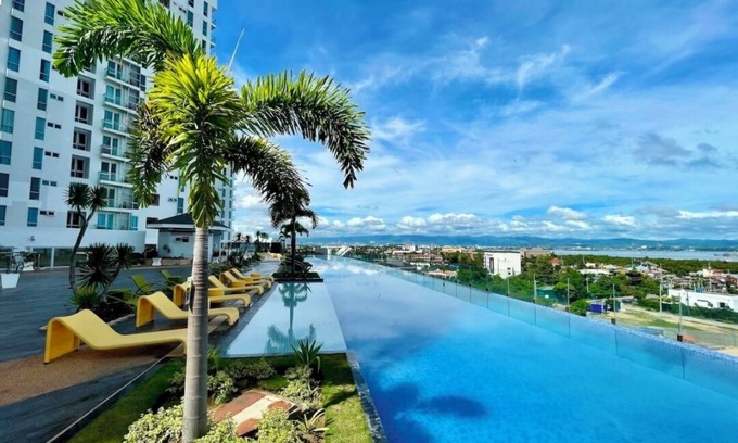 Lapu-Lapu Resort | Mactan Newton Condo with Pool Access