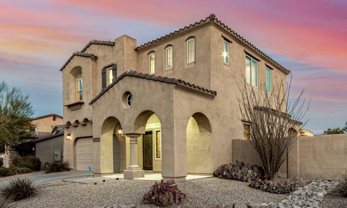 Estrella Mountain Ranch House | Mafia Heights! Stunning Backyard, 4 Beds, 3 Baths, Hot Tub/Deep & Large Pool