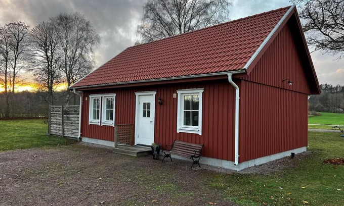 Skovde House | Magasinet, egen stuga på landet