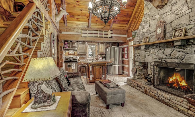 Sugar Grove Cabin | Magic Cabin: Private Petting Zoo, Firepit & Hot Tub